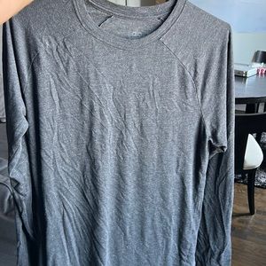 Long sleeve Alo t-shirt